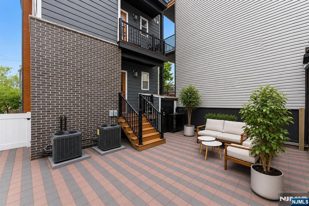 2249 John F Kennedy Boulevard - Photo 4