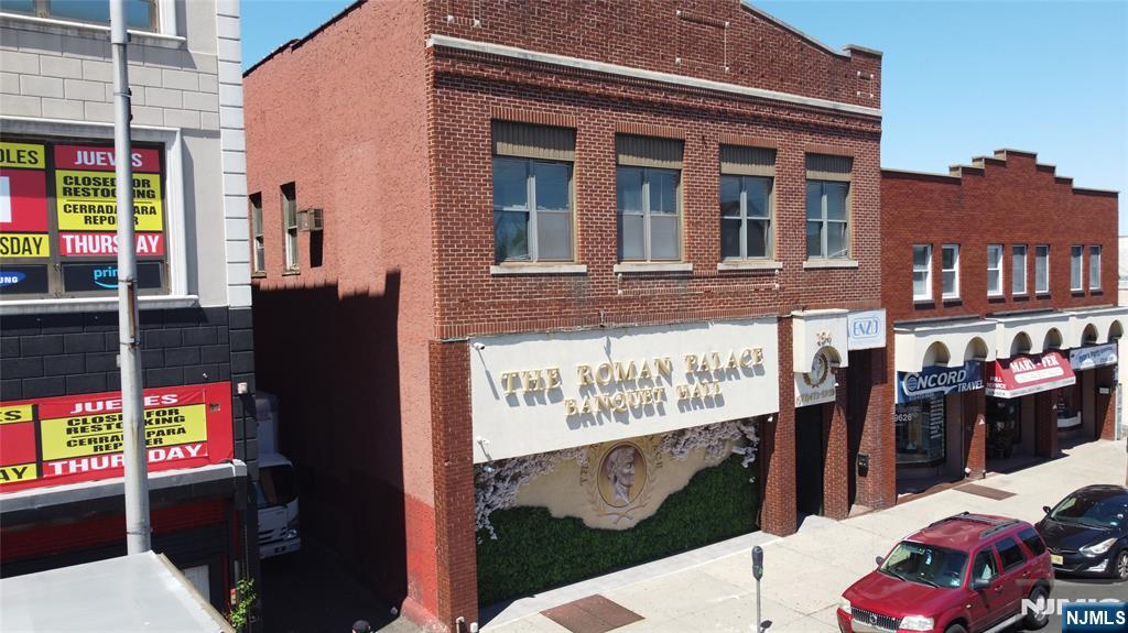 192-194 Jefferson Street - Photo 1