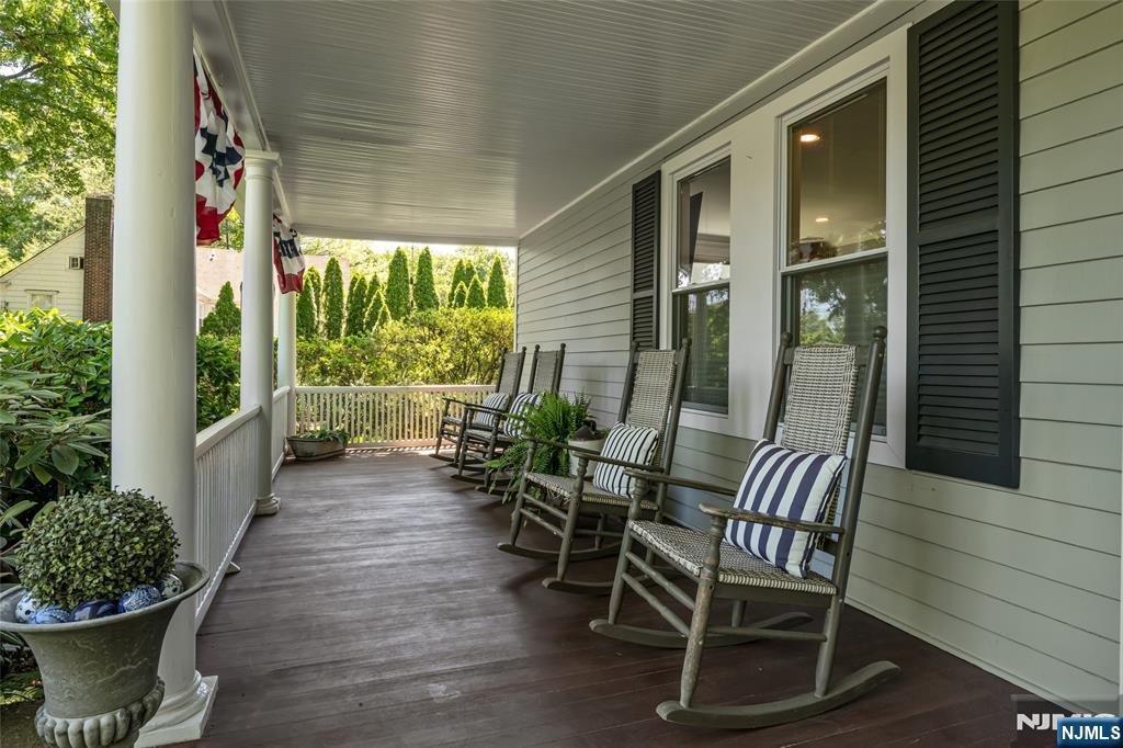 208 Lincoln Avenue — photo 4