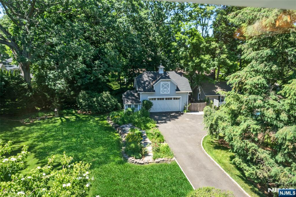 208 Lincoln Avenue — photo 37