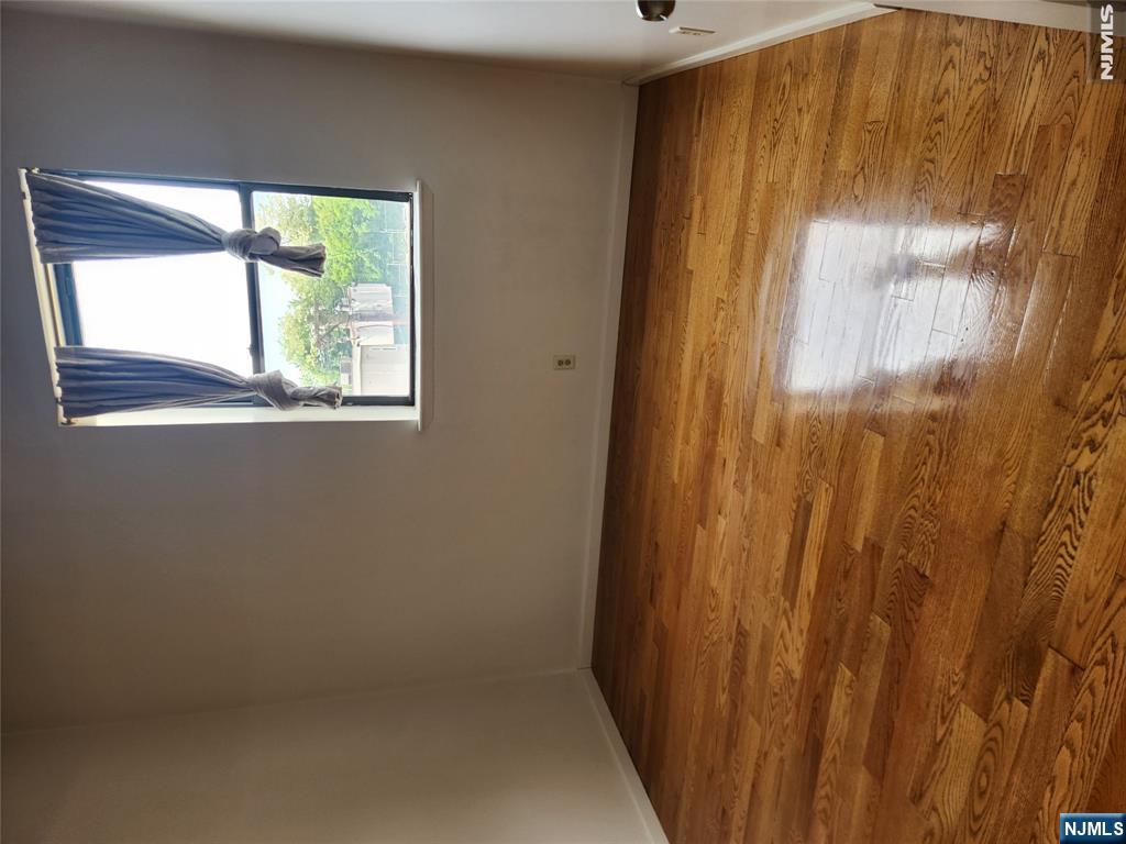 840 River - Photo 4