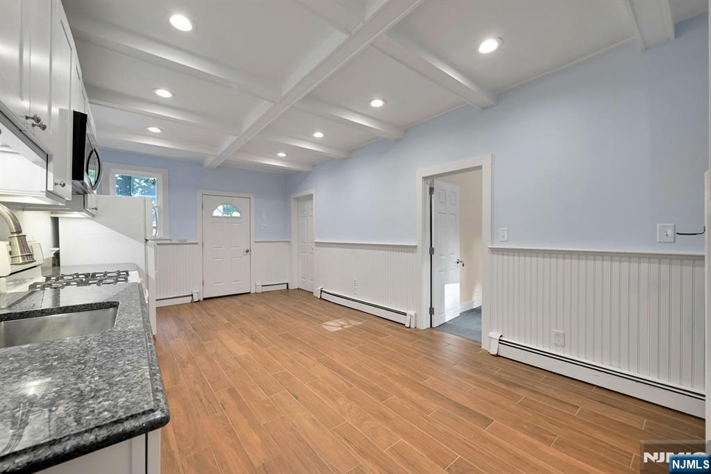288 Van Dien Avenue D - Photo 4