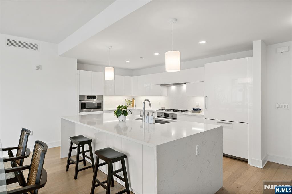 9 Ave At Port Imperial, #0911, West New York, NJ 07093 Listing Photo  11