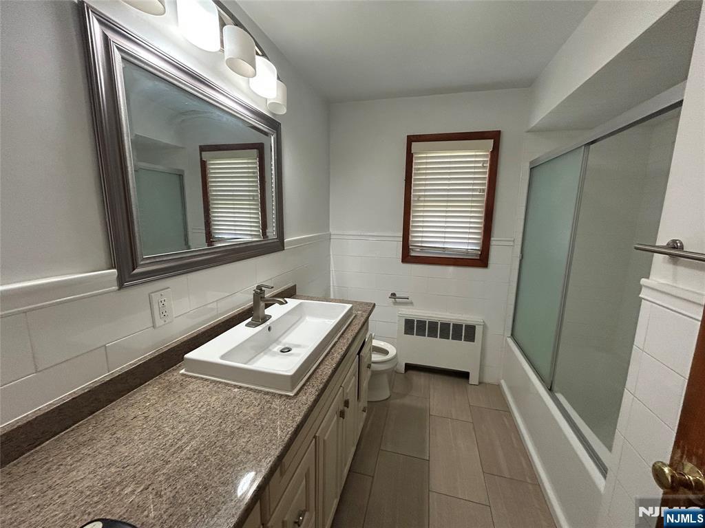 35 Edsall, #1st fl, Palisades Park, NJ 07650 Listing Photo  6