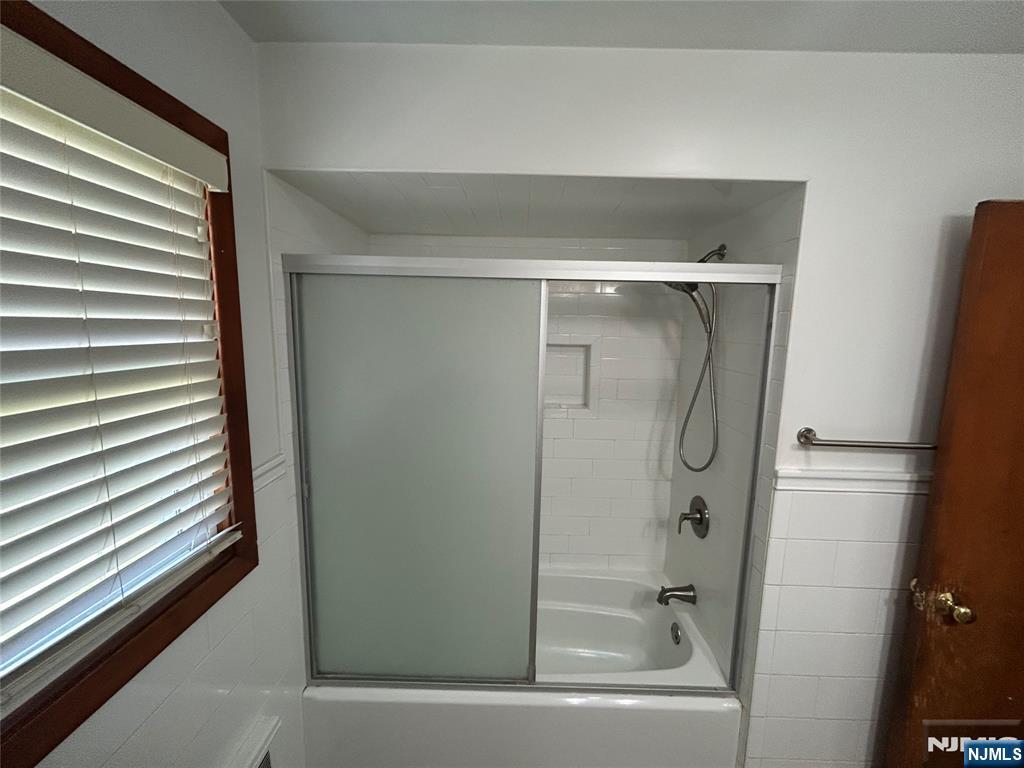35 Edsall, #1st fl, Palisades Park, NJ 07650 Listing Photo  7