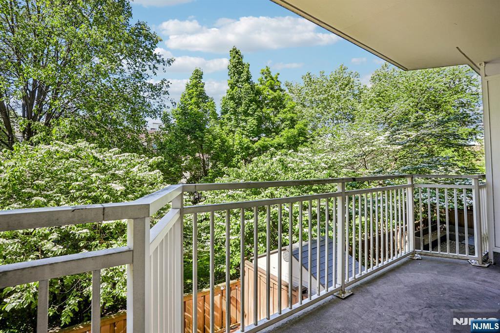1077 River Road 211 - Photo 1