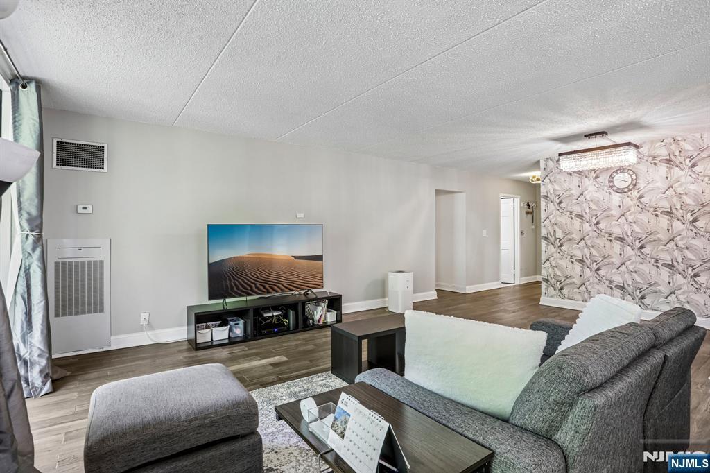 1077 River Road 211 - Photo 5