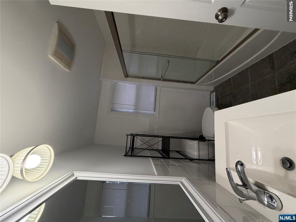568 Lafayette Avenue 1st floor - Photo 5