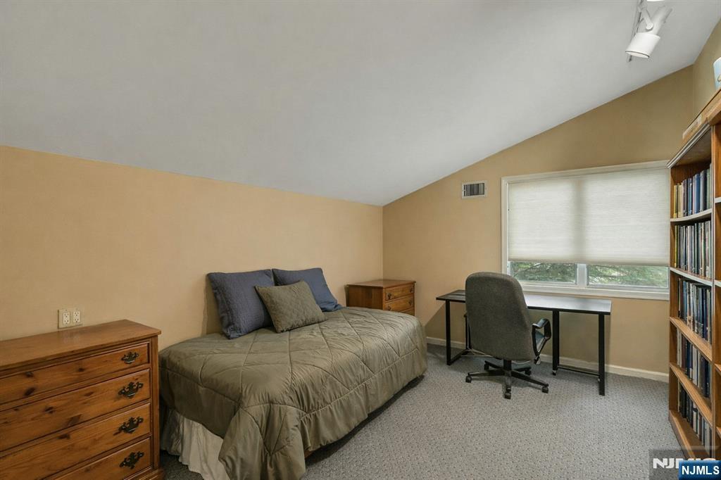 616 Rutland Avenue — photo 24