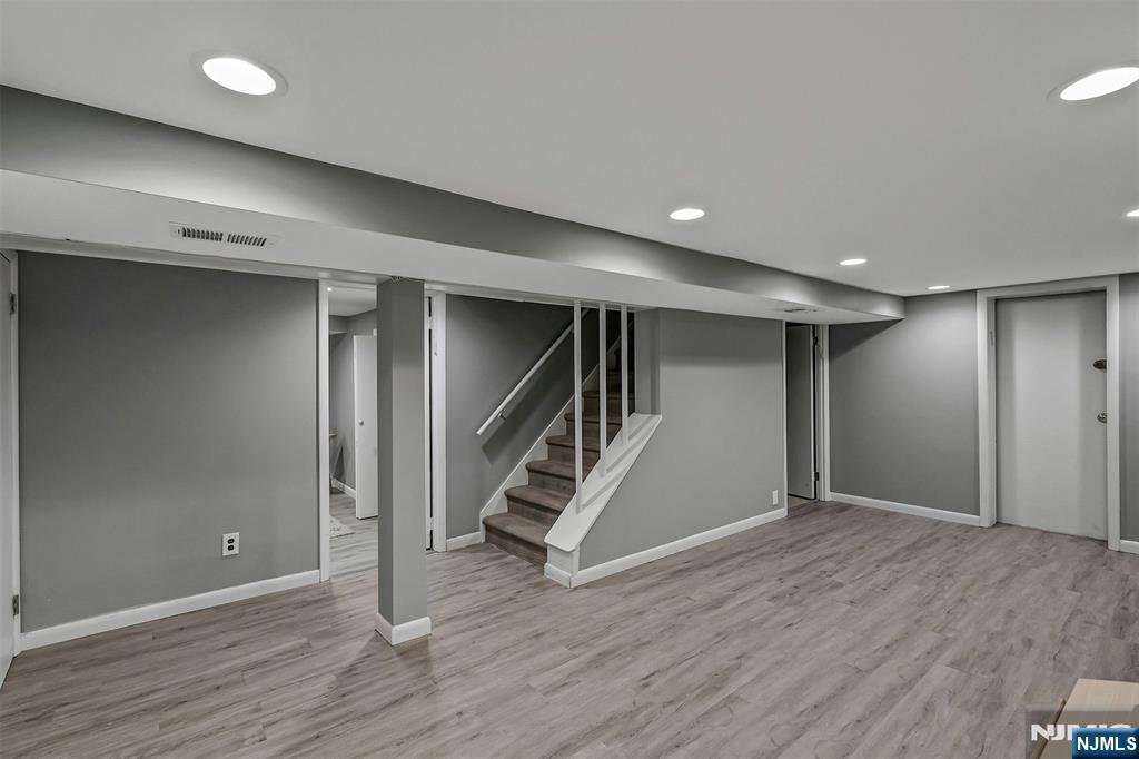 616 Rutland Avenue — photo 27