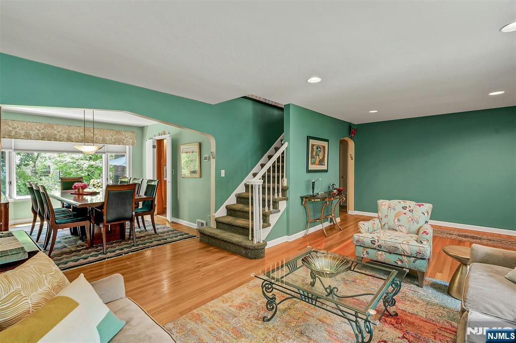 616 Rutland Avenue — photo 5