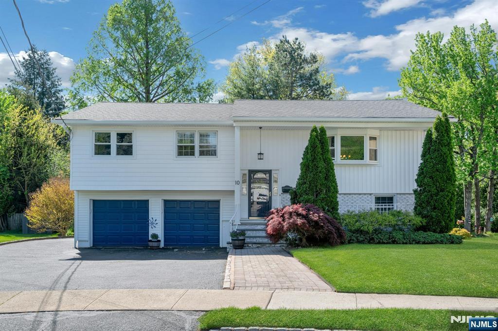 10 Ronald Terrace - Photo 1