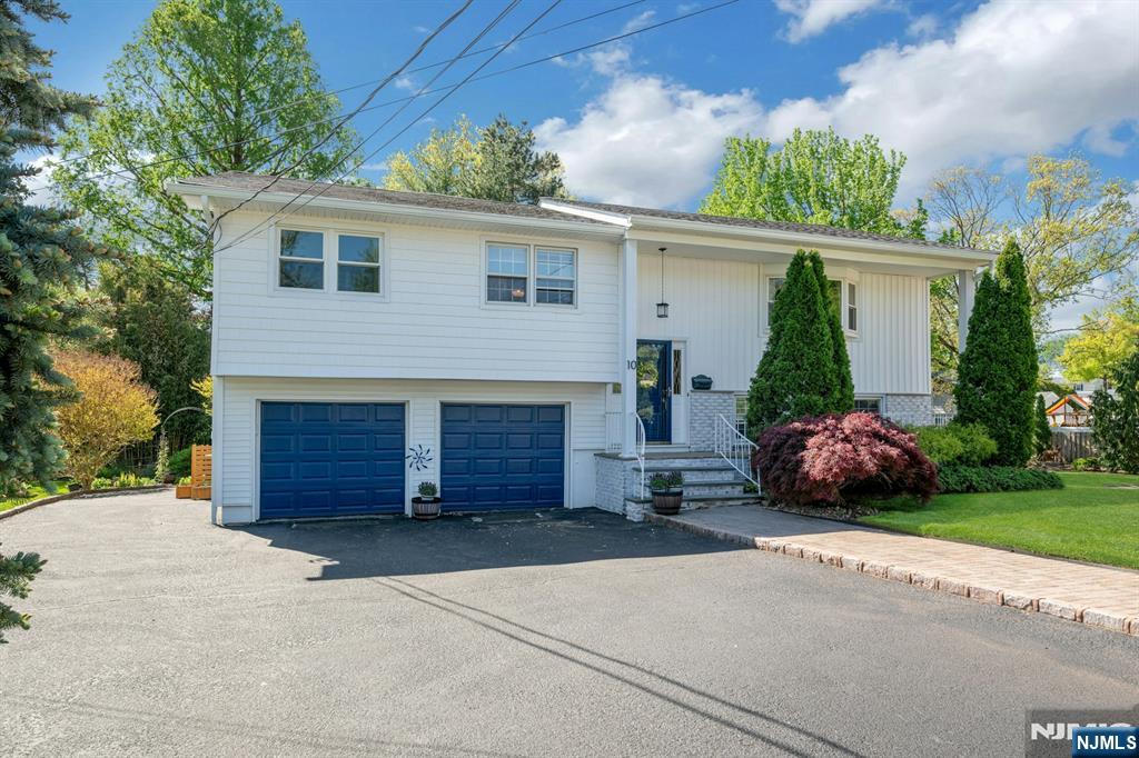 10 Ronald Terrace - Photo 2