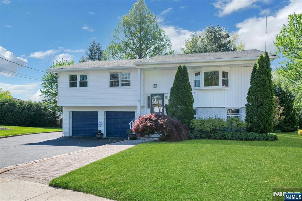 10 Ronald Terrace - Photo 3