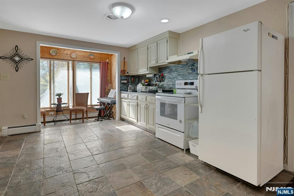 10 Ronald Terrace — photo 23