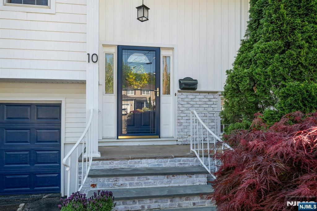 10 Ronald Terrace - Photo 4