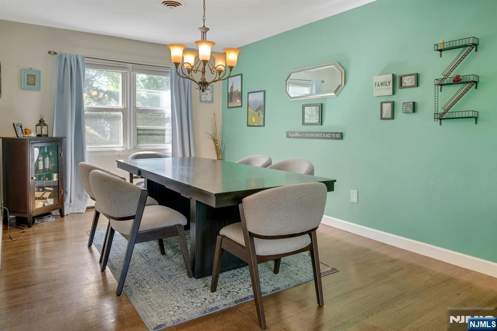 10 Ronald Terrace — photo 9
