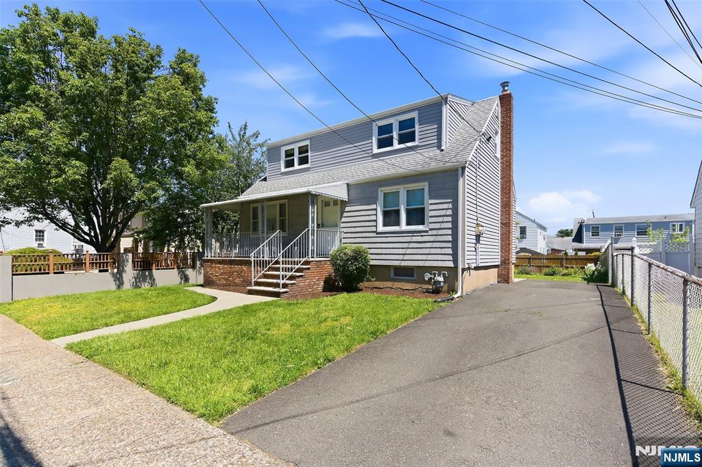 1017 E 27th Street - Photo 2