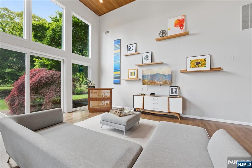 39 Eagle Nest Road