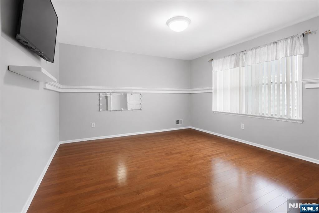 364 Broad Street 1 - Photo 5