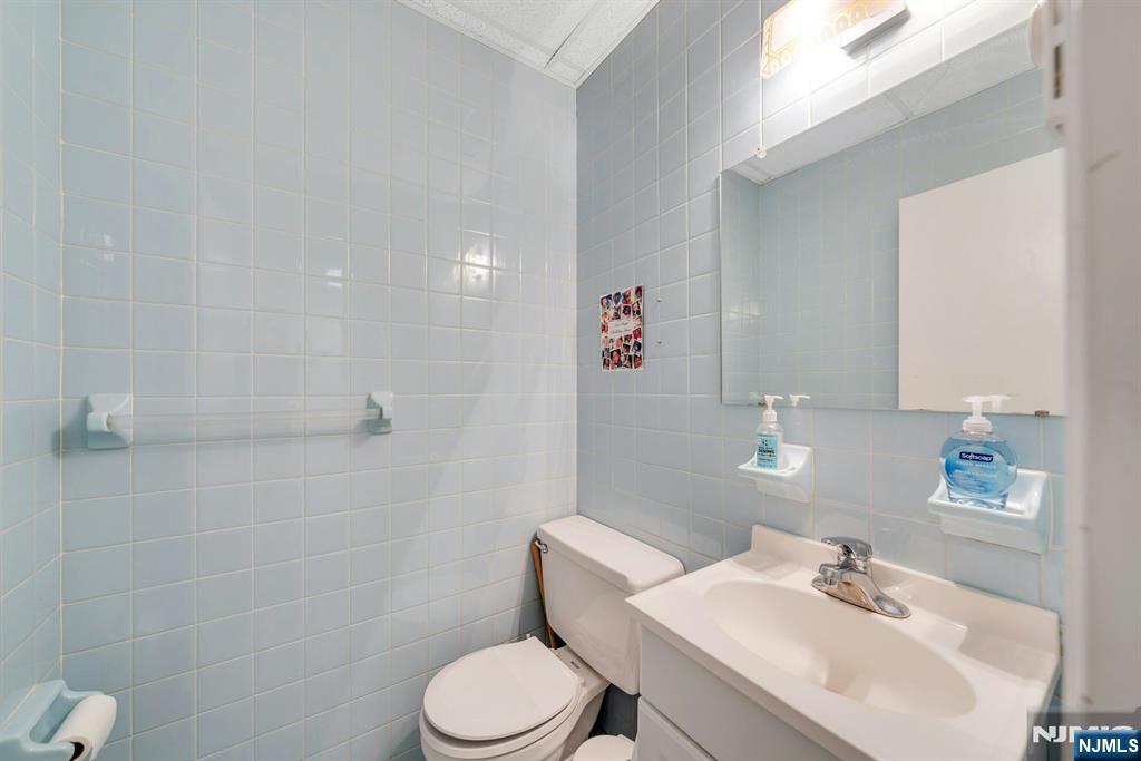 1 of 2 Bathrooms