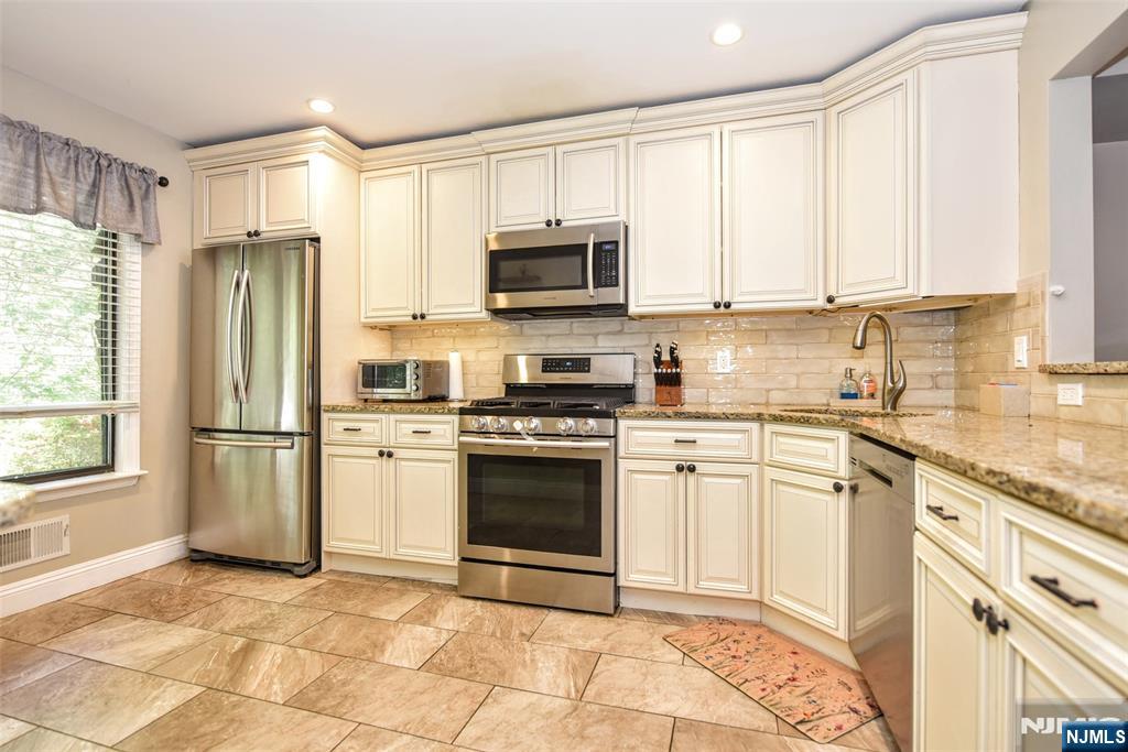 15B Brookside Heights 15B - Photo 4