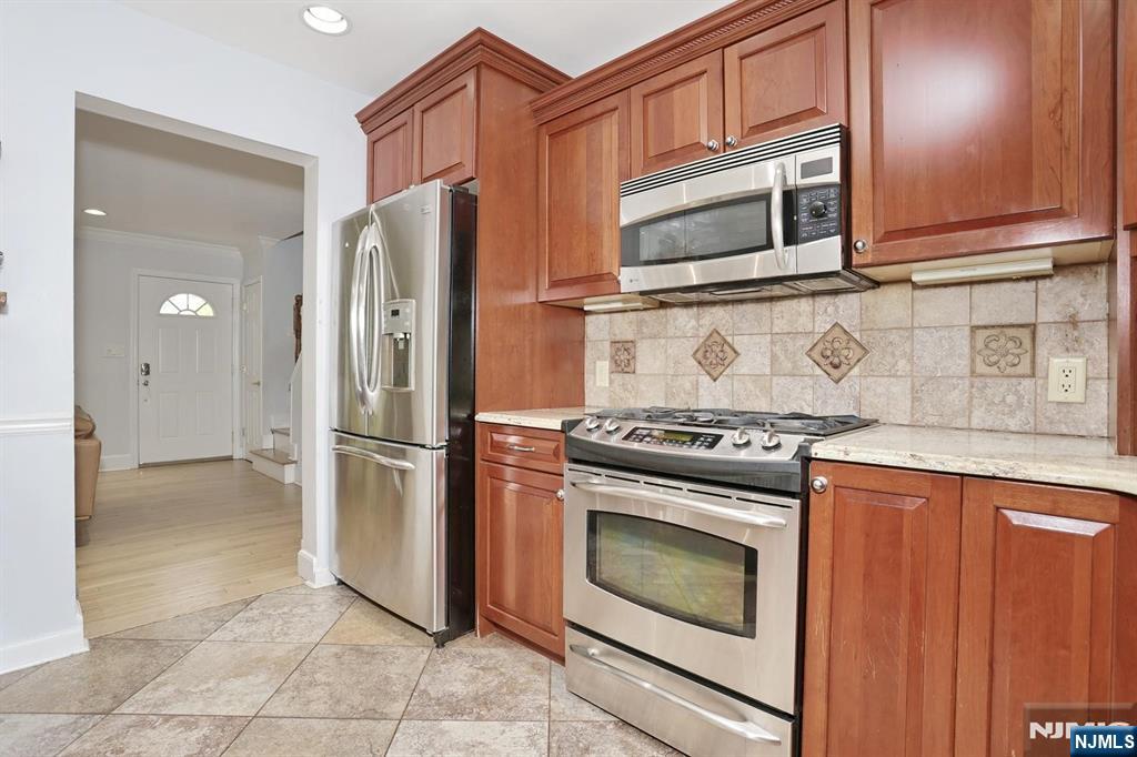 7 Short Street, Harrington Park, NJ 07640 Listing Photo  11