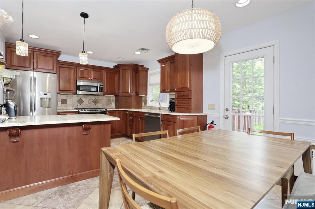 7 Short Street, Harrington Park, NJ 07640 Listing Photo  9