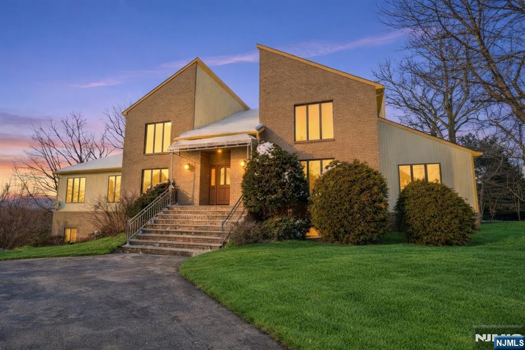 32 Sylvan Drive