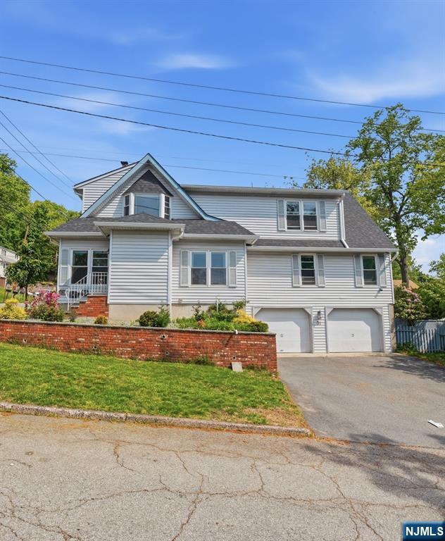 Homes for sale in Hawthorne, NJ | 31 Knoble Pl, Hawthorne, NJ 07506 | MLS# 26017618