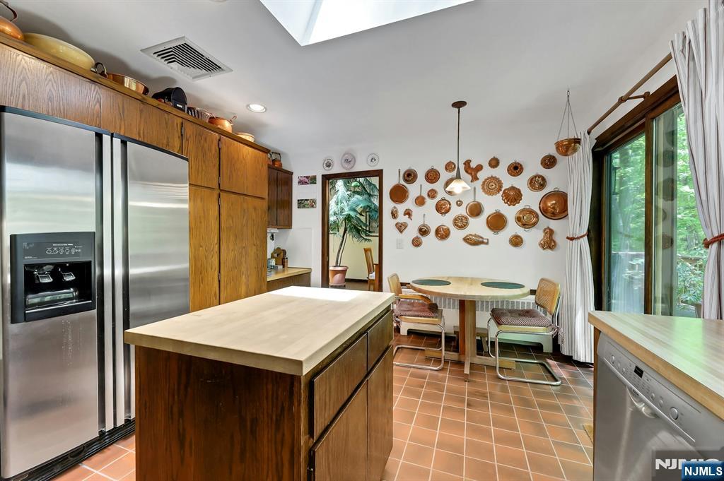 17 Wescott Street — photo 16