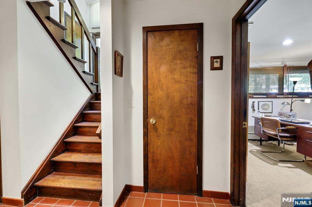 17 Wescott Street — photo 32