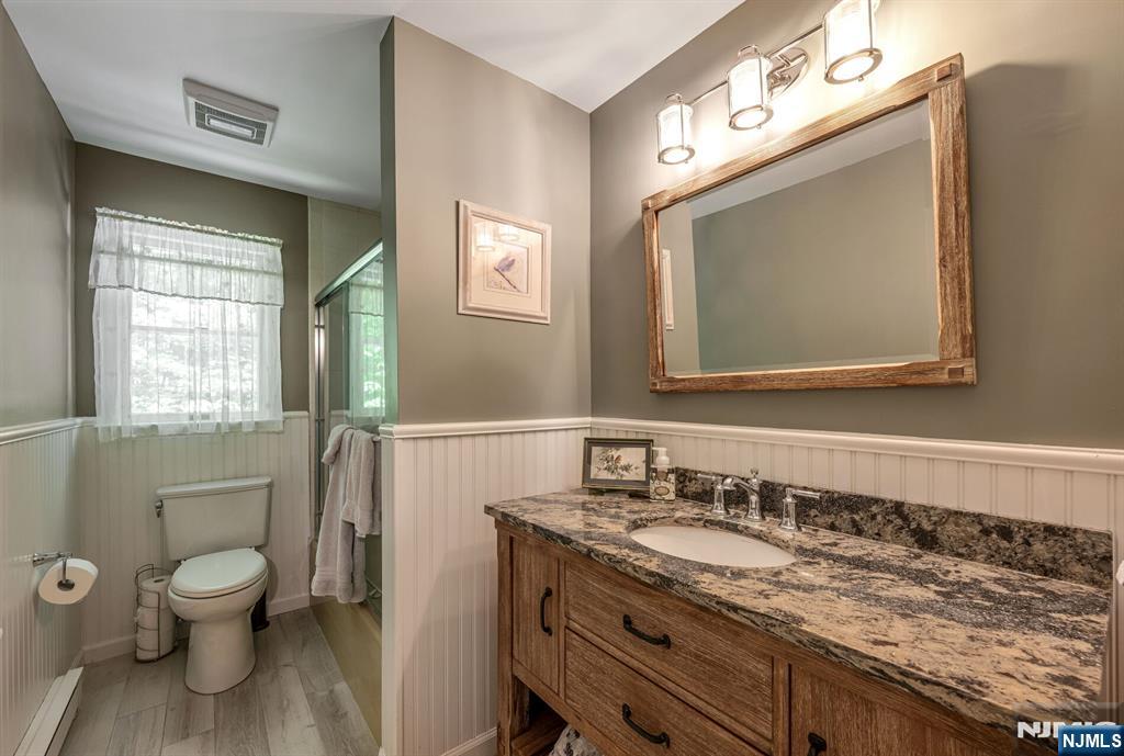 19 Rabbit Run, West Milford, NJ 07435 Listing Photo  12