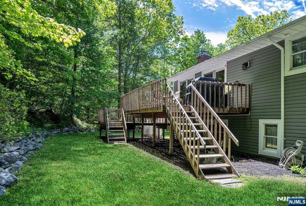 19 Rabbit Run, West Milford, NJ 07435 Listing Photo  27