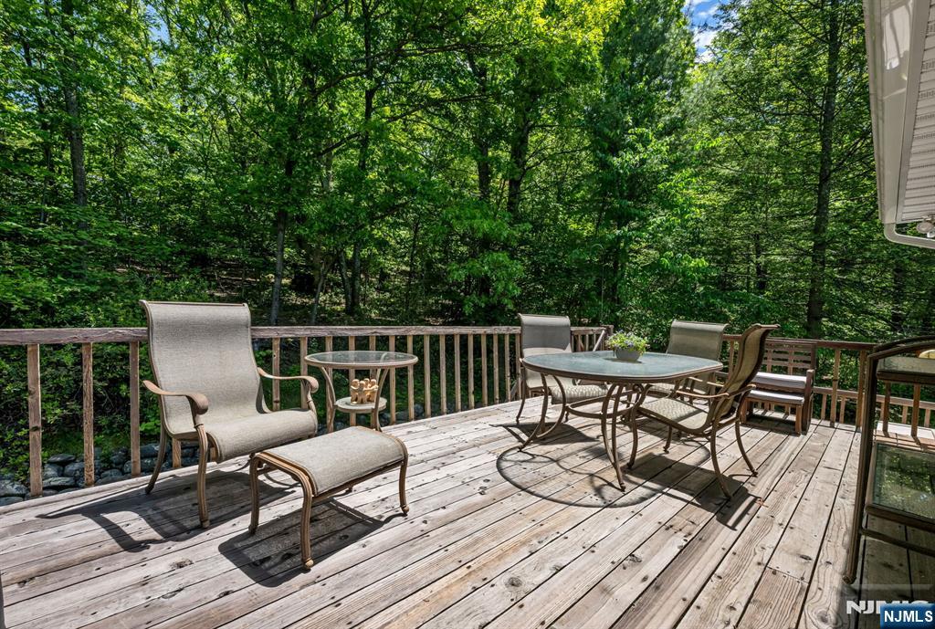 19 Rabbit Run, West Milford, NJ 07435 Listing Photo  29