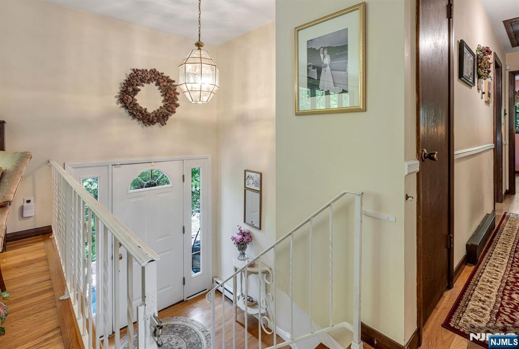 19 Rabbit Run, West Milford, NJ 07435 Listing Photo  8