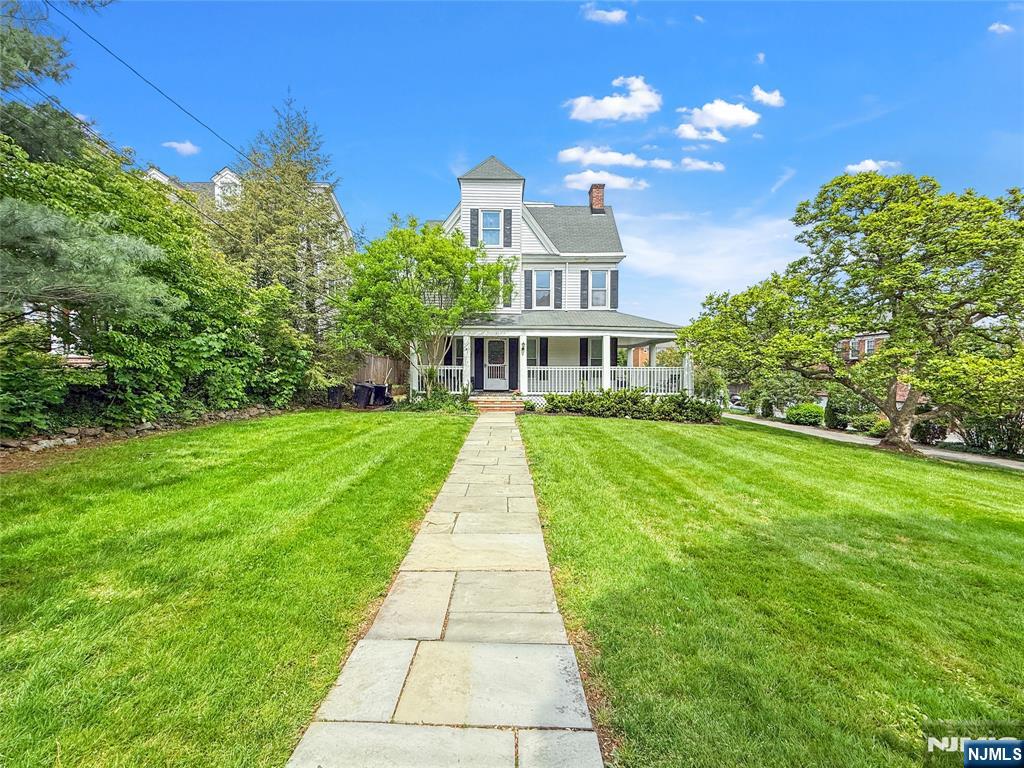 35 Green Avenue 2 - Photo 1