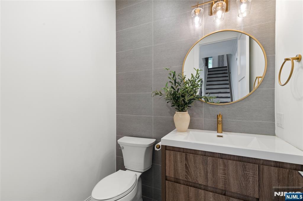 1480 15th Street, #B, Fort Lee, NJ 07024 Listing Photo  13