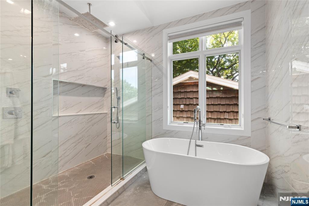 1480 15th Street, #B, Fort Lee, NJ 07024 Listing Photo  17