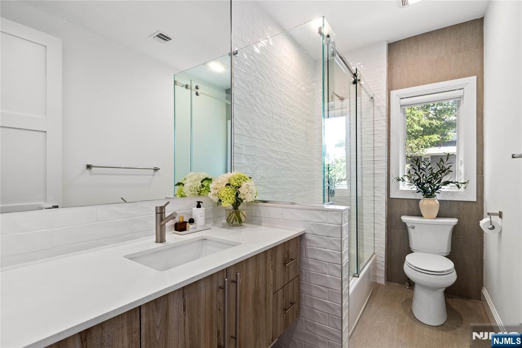 1480 15th Street, #B, Fort Lee, NJ 07024 Listing Photo  22