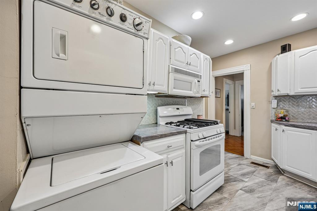 Washer/dryer in unit