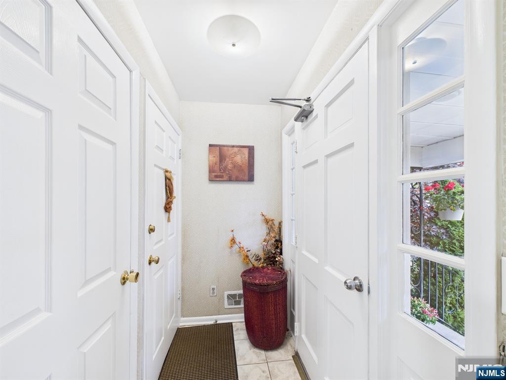 114 Ackerman Avenue - Photo 2