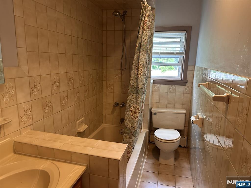 211 Woodside, #3rd fl, Ridgewood, NJ 07450 Listing Photo  5