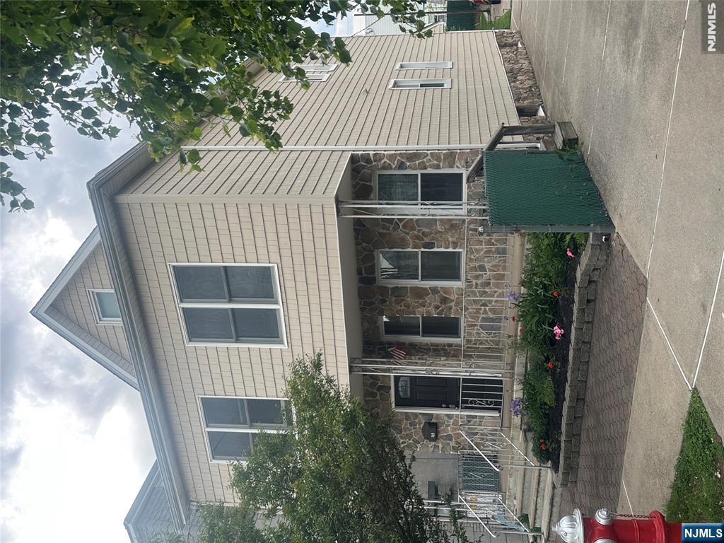 159 Division Avenue 2 - Photo 1