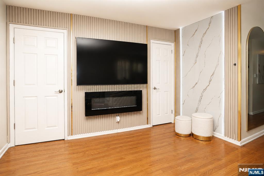 88 Manchester Place - Photo 2