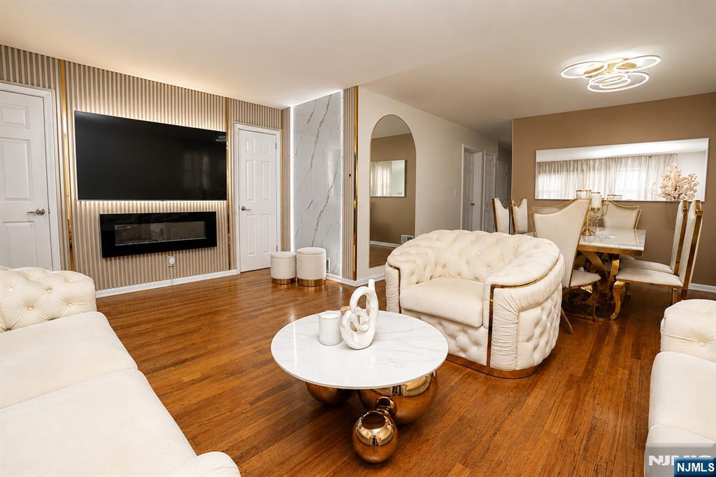 88 Manchester Place - Photo 3