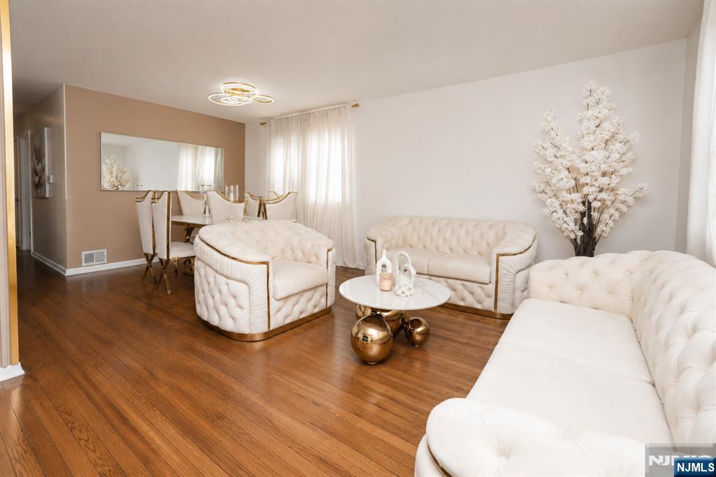 88 Manchester Place - Photo 5
