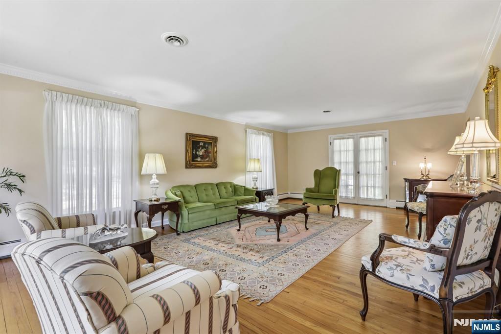 Homes for sale in Franklin Lakes, NJ | 716 Windswept Ln, Franklin Lakes, NJ 07417 | MLS# 26017689