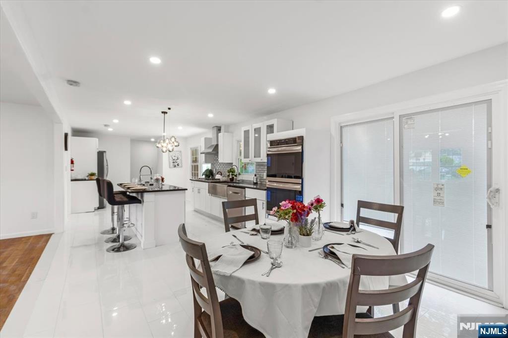 496 Seven Oaks Court - Photo 5
