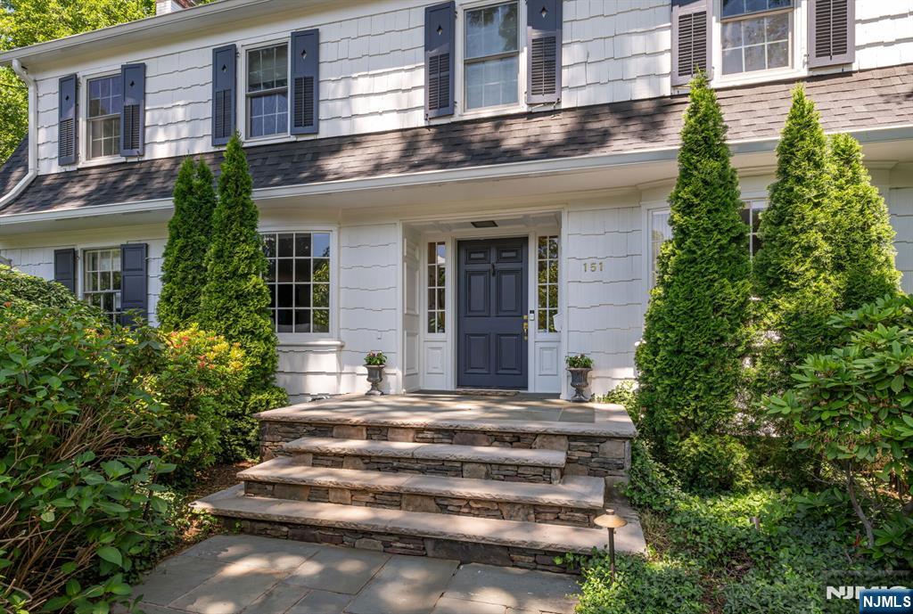 151 Valley View Avenue - Photo 2